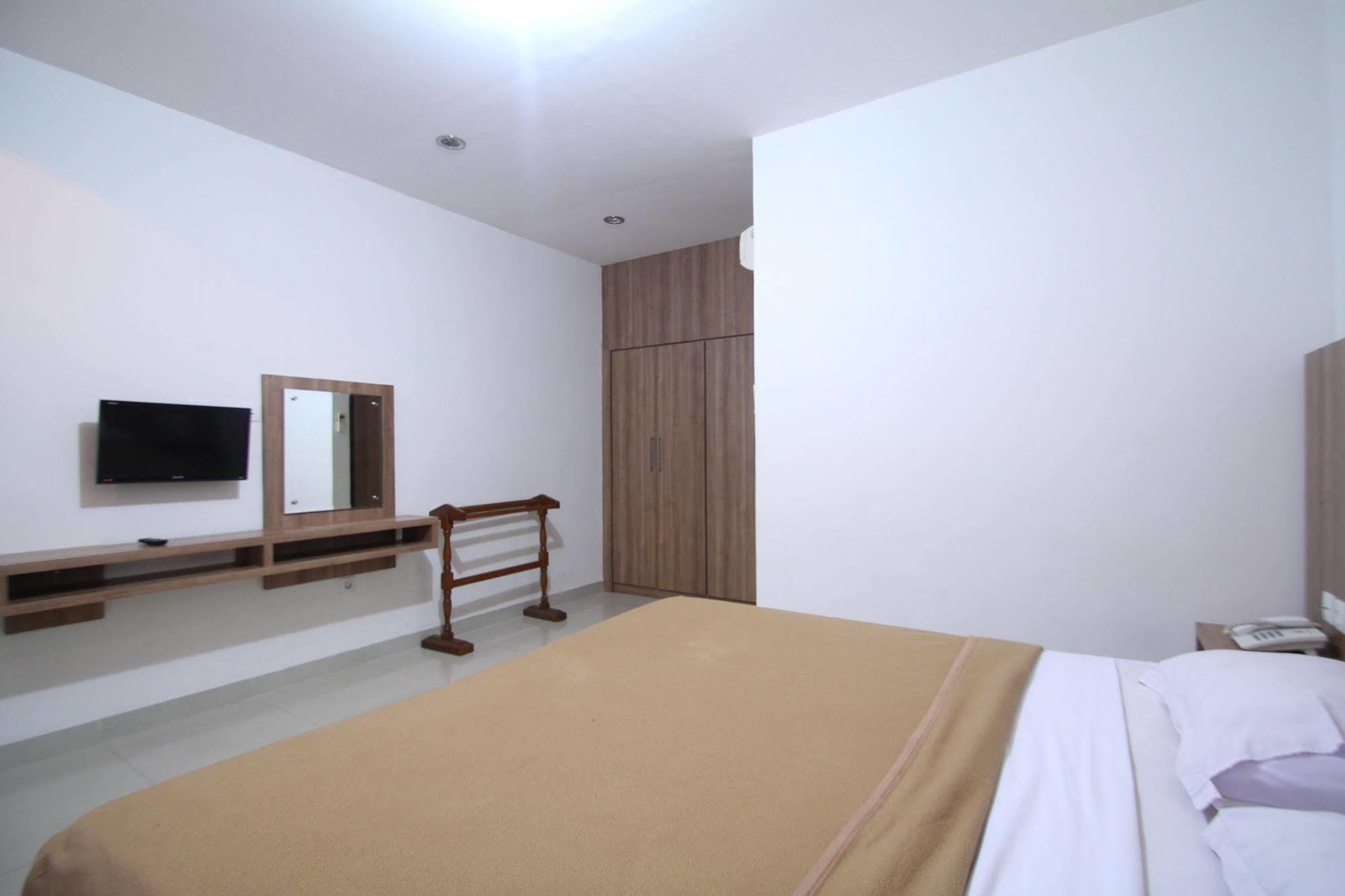 Simpang Inn Hotel Legian  Exterior photo